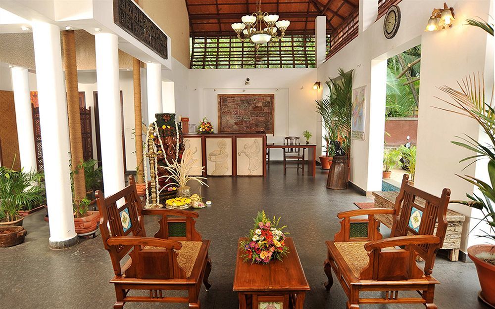 Hotel Ananda Lakshmi Ayurveda Retreat à Chowara Extérieur photo