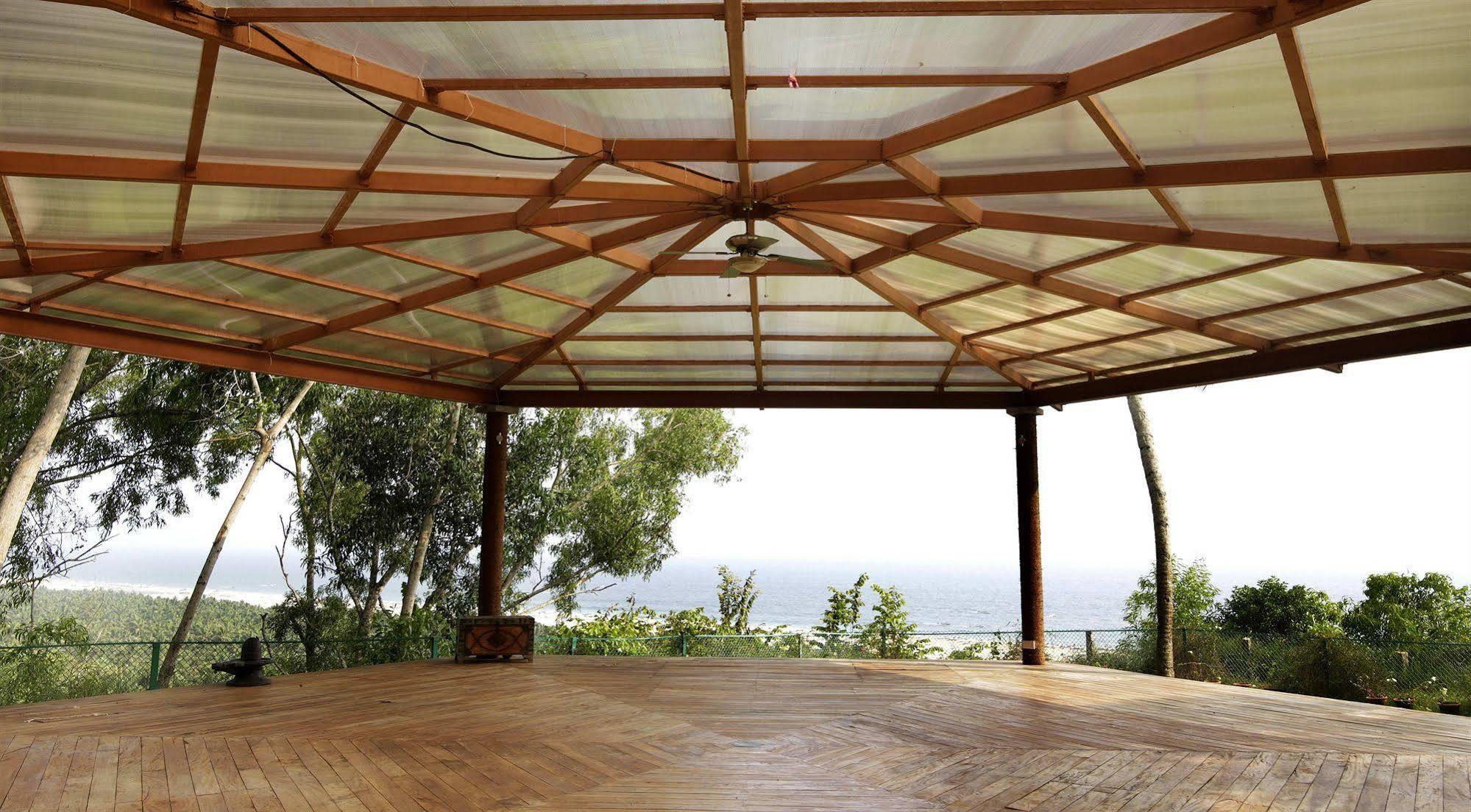 Hotel Ananda Lakshmi Ayurveda Retreat à Chowara Extérieur photo